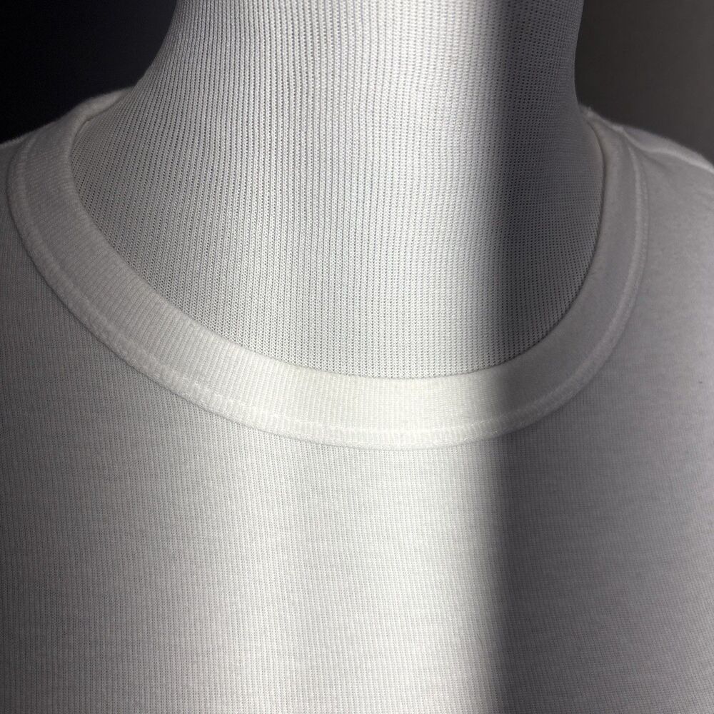 BDG women’s fitted white cap sleeve T-shirt - Picture 4 of 5